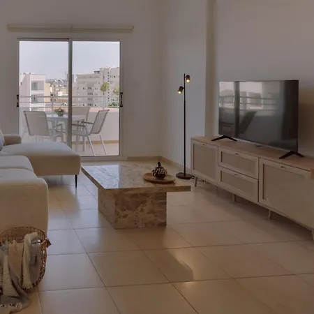 Sunshine Apartment Larnaka